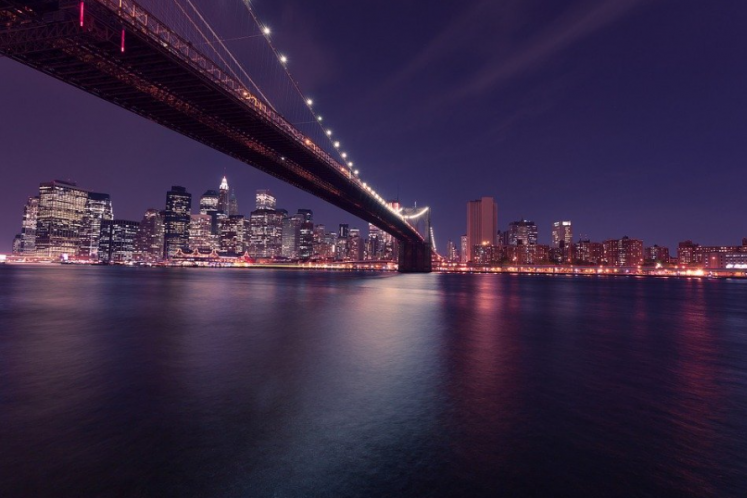 疫情后上海地市重啟，央國企撐場下超三成觸頂成交