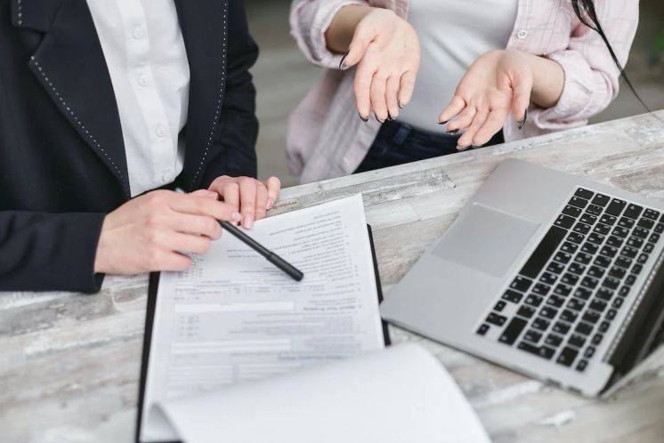 網(wǎng)貸新規(guī)下不良資產(chǎn)處置的“生死時(shí)速”：合規(guī)與效率如何平衡？